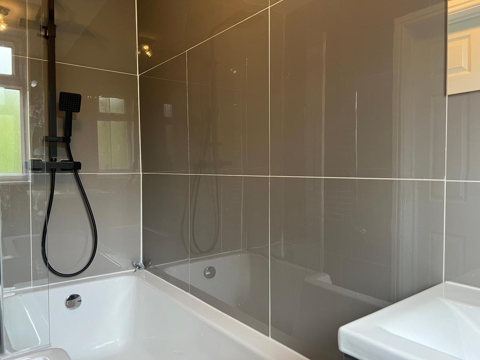 Luxe 5 Bed Bungalow In Snodland, Medway, Kent Eksteriør billede
